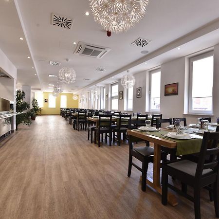 Hotel Dompes Мостар Екстериор снимка