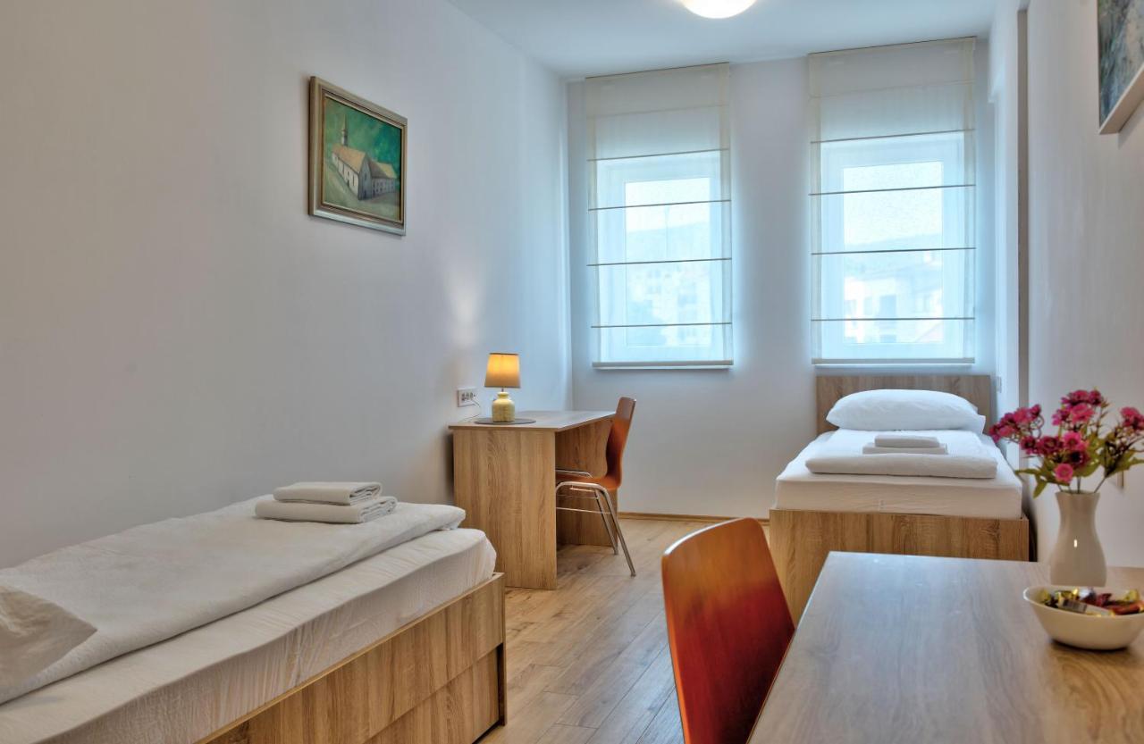 Hotel Dompes Мостар Екстериор снимка