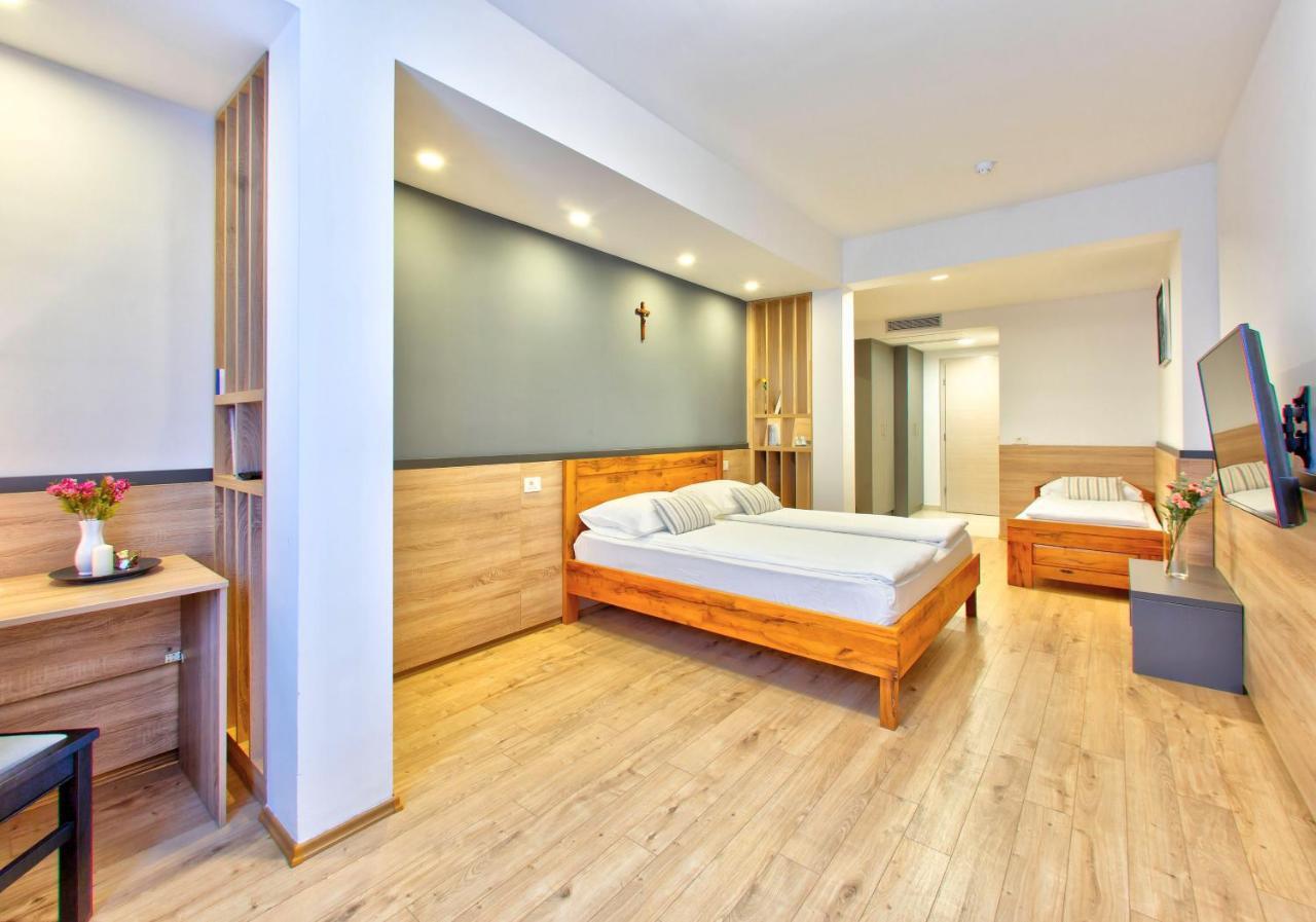 Hotel Dompes Мостар Екстериор снимка