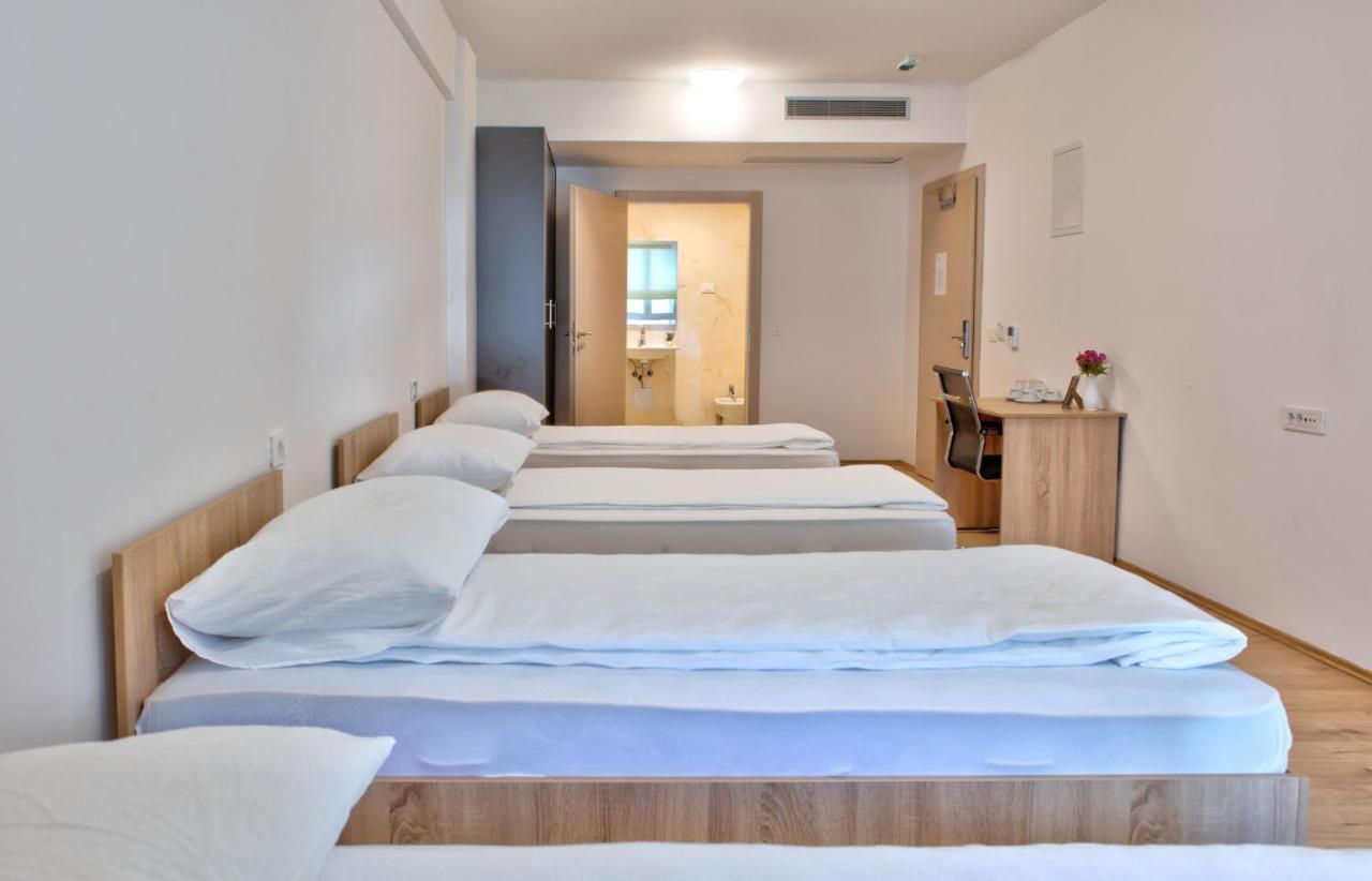 Hotel Dompes Мостар Екстериор снимка