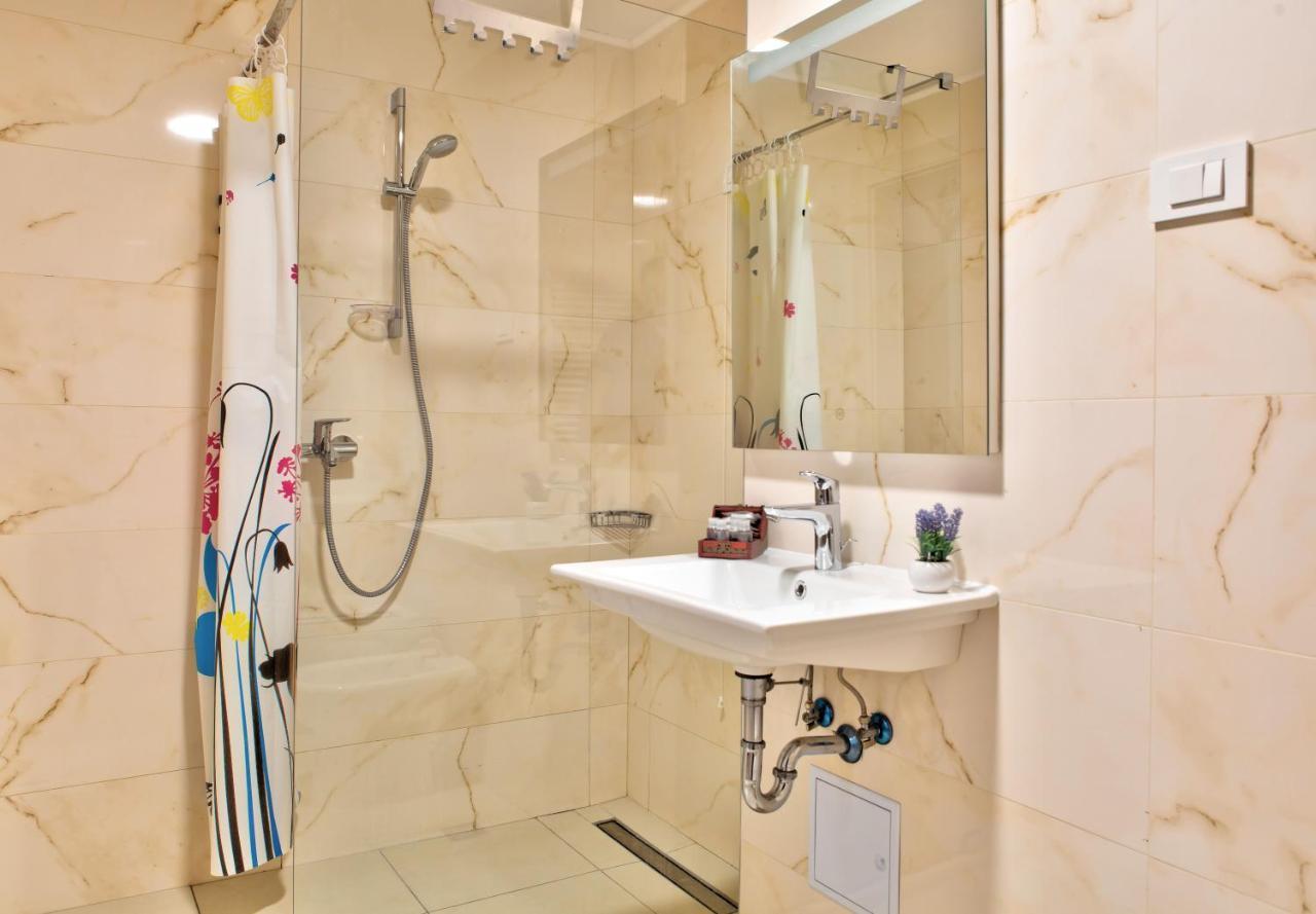 Hotel Dompes Мостар Екстериор снимка