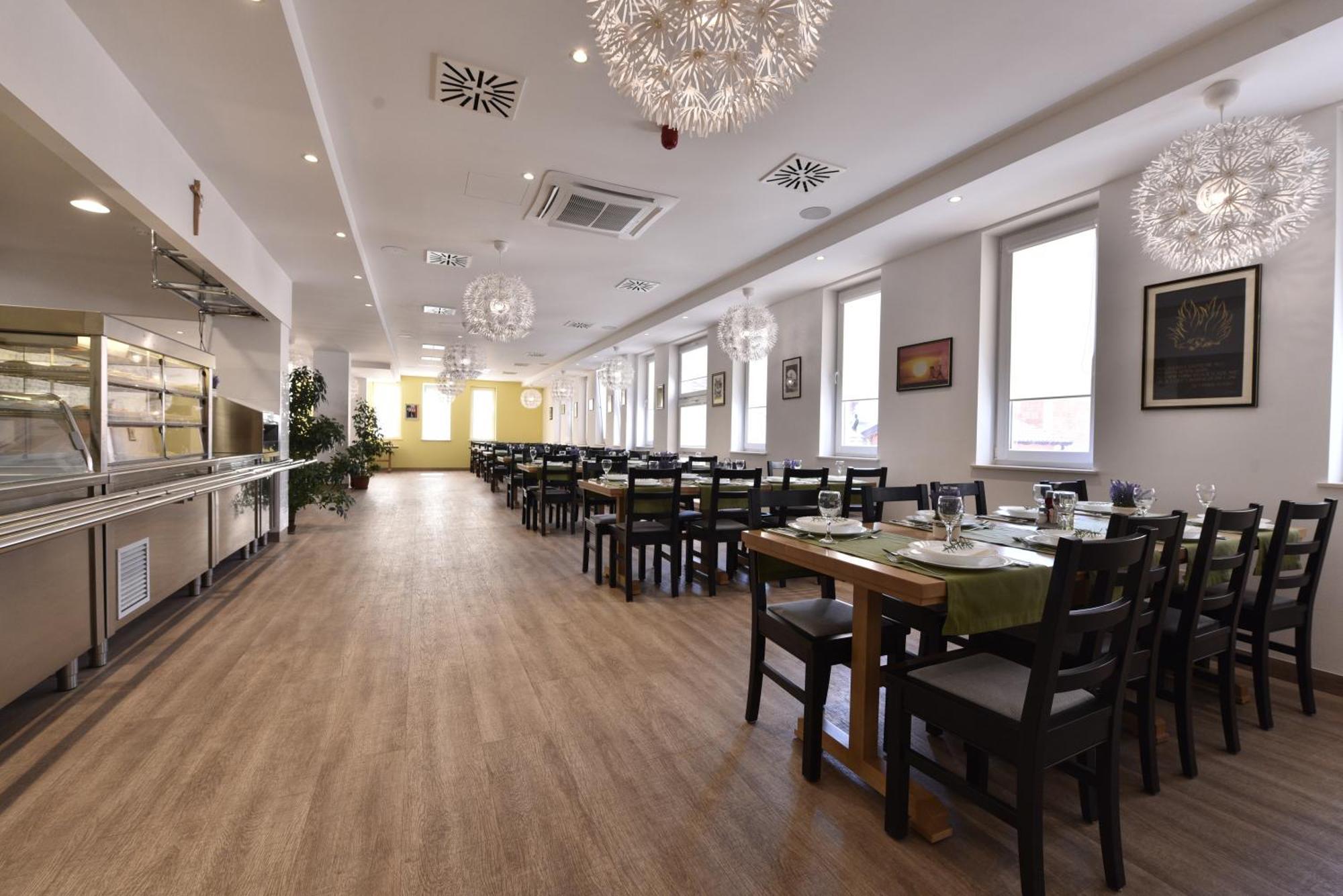 Hotel Dompes Мостар Екстериор снимка